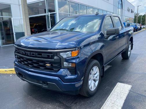 Northsky Blue Metallic 2022 Chevrolet Silverado 1500 Custom