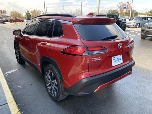 2024 Toyota Corolla Cross XLE