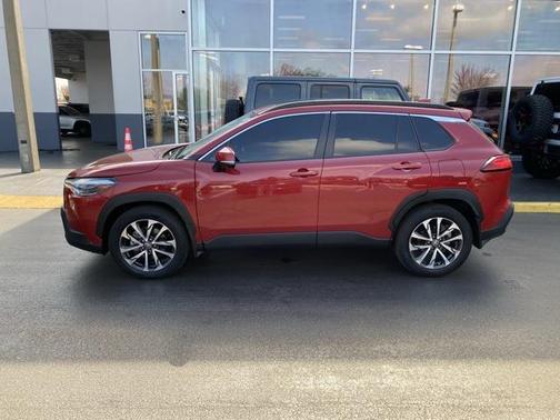 2024 Toyota Corolla Cross XLE