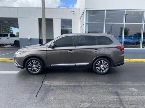 2018 Mitsubishi Outlander ES