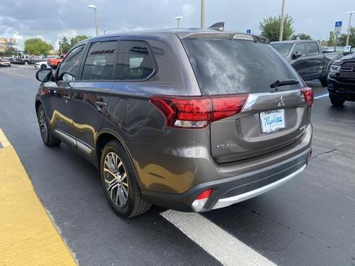 2018 Mitsubishi Outlander ES