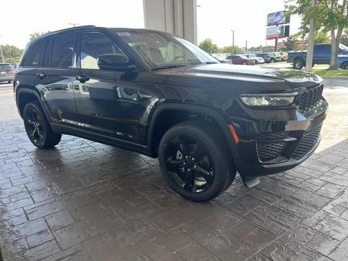 2025 Jeep Grand Cherokee Altitude