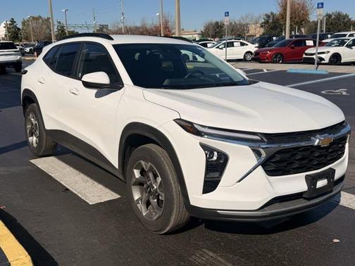 2025 Chevrolet Trax LT