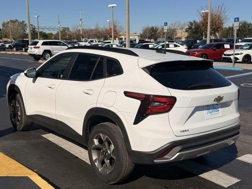 2025 Chevrolet Trax LT