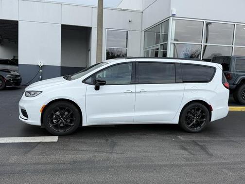 2026 Chrysler Pacifica Limited