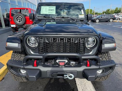 Black Clearcoat 2026 Jeep Gladiator Shadow Ops