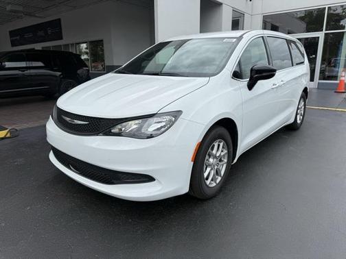 2026 Chrysler Voyager LX