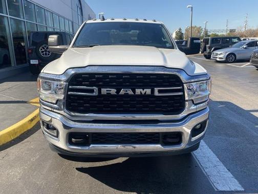 2024 RAM 3500 Big Horn Crew Cab 4x4 8' Box