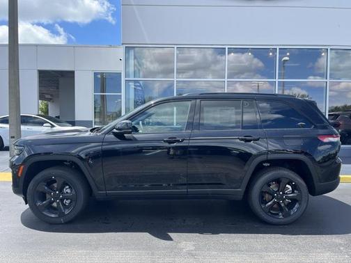 2025 Jeep Grand Cherokee Altitude