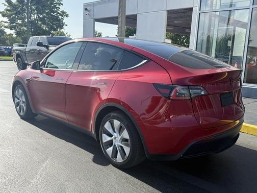 2021 Tesla Model Y Standard Range Rear-Wheel Drive