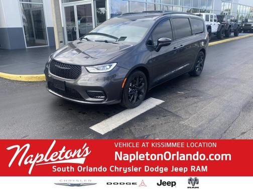 2023 Chrysler Pacifica Touring L