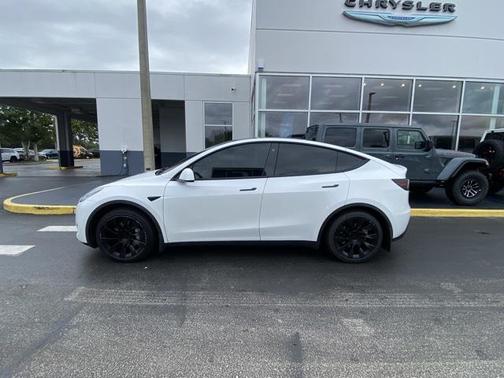2021 Tesla Model Y Long Range Dual Motor All-Wheel Drive