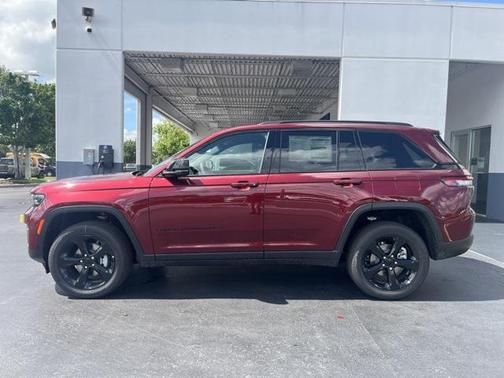 2025 Jeep Grand Cherokee Altitude