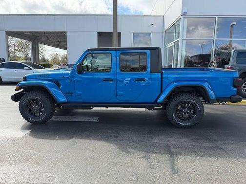 2026 Jeep Gladiator Willys 4x4