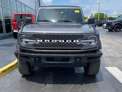 Carbonized Gray Metallic 2021 Ford Bronco Badlands