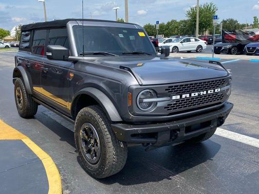 Carbonized Gray Metallic 2021 Ford Bronco Badlands