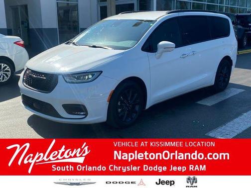 2022 Chrysler Pacifica Touring L