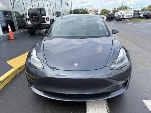 2022 Tesla Model 3 Standard Range