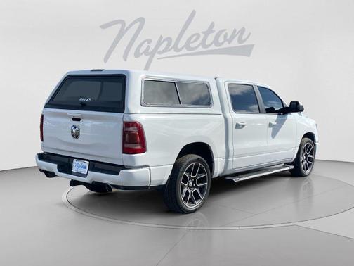 Bright White Clearcoat 2019 RAM 1500 Big Horn