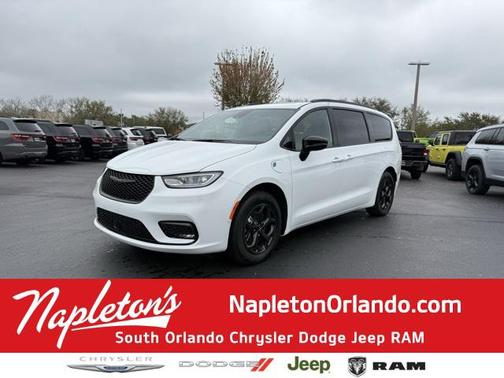 2025 Chrysler Pacifica Hybrid Premium S Appearance Pkg