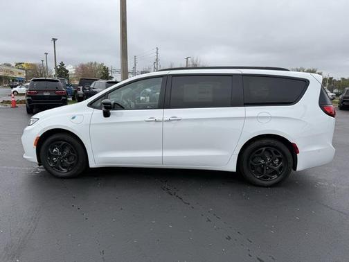 2025 Chrysler Pacifica Hybrid Premium S Appearance Pkg