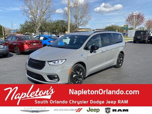 2025 Chrysler Pacifica Hybrid Premium S Appearance Pkg