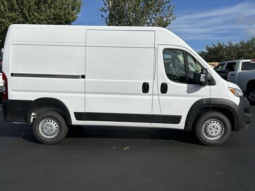 2025 RAM ProMaster 2500 Tradesman