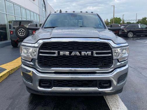 Billet Silver Metallic Clearcoat 2022 RAM 3500 Tradesman Crew Cab 4x4 8' Box