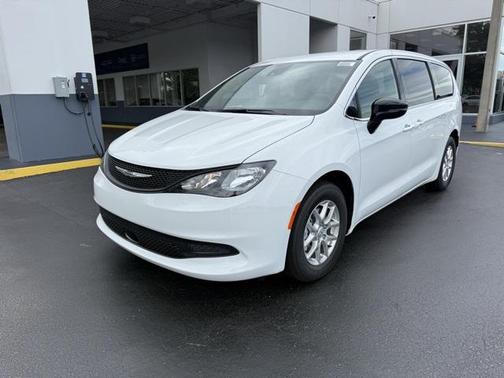 2026 Chrysler Voyager LX