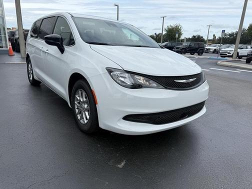 2026 Chrysler Voyager LX