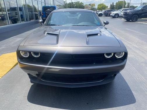 2021 Dodge Challenger SXT