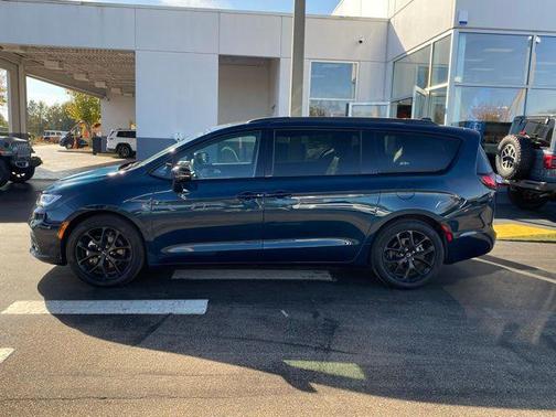 2024 Chrysler Pacifica Limited