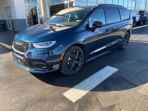 2024 Chrysler Pacifica Limited