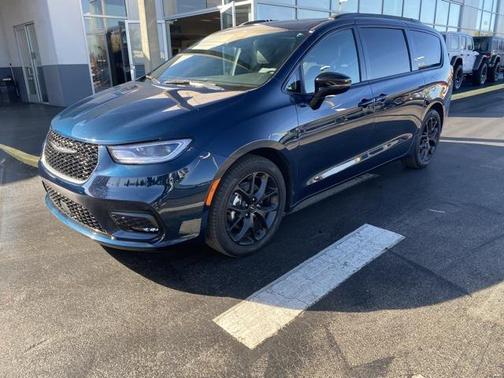 2024 Chrysler Pacifica Limited