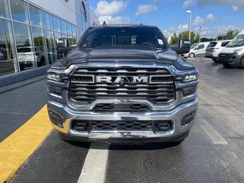 2025 RAM 2500 Tradesman Crew Cab 4x4 6'4' Box