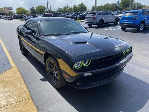2021 Dodge Challenger SXT