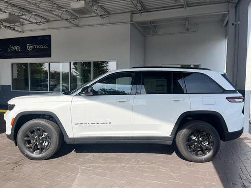 2025 Jeep Grand Cherokee Altitude