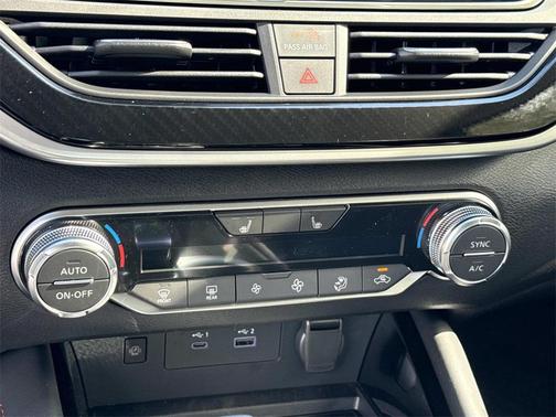 2025 Nissan Altima SR FWD