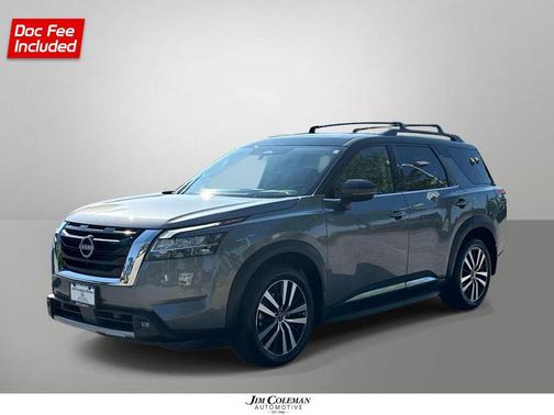 Gun Metallic 2023 Nissan Pathfinder Platinum 4WD