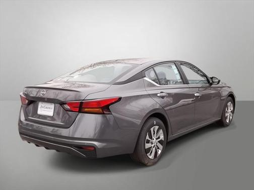 2025 Nissan Altima S FWD