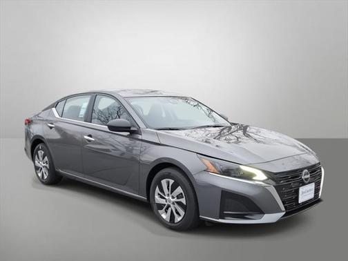 2025 Nissan Altima S FWD