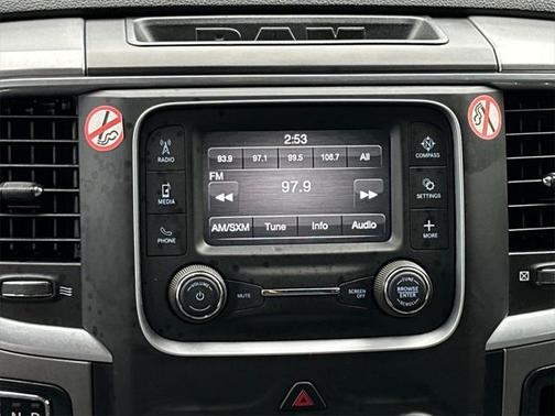 2024 RAM 1500 Classic Warlock Crew Cab 4x4 5'7' Box