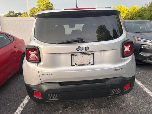 Glacier Metallic 2016 Jeep Renegade Latitude