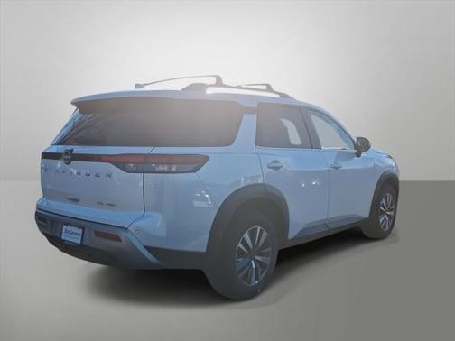 2025 Nissan Pathfinder SL 4WD