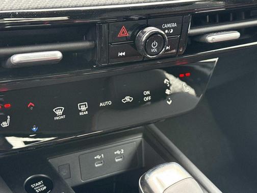 Gun Metallic 2026 Nissan Kicks SR