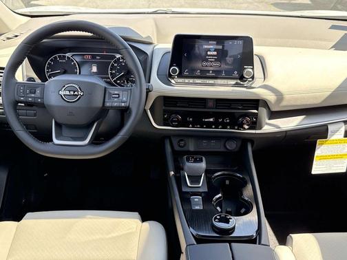 Everest White Pearl Tricoat 2026 Nissan Rogue Dark Armor