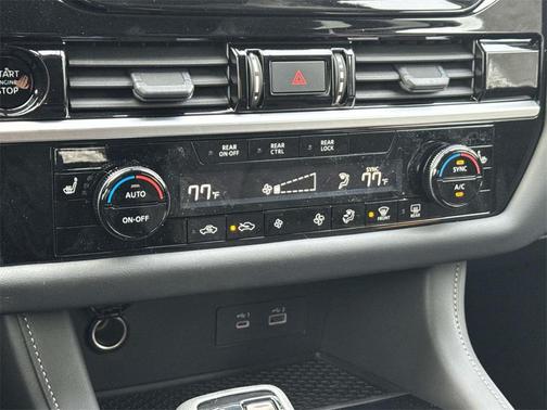 2025 Nissan Pathfinder SV 4WD