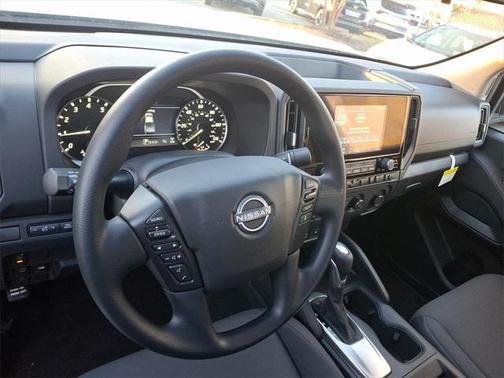 2025 Nissan Frontier S