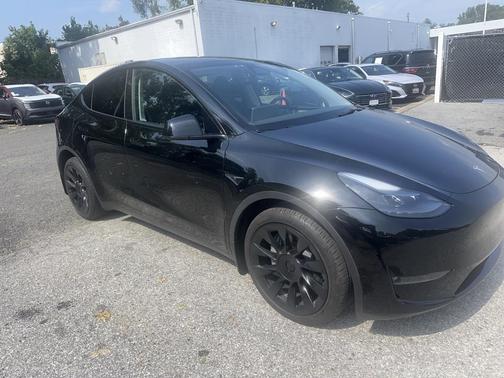 2023 Tesla Model Y Long Range Dual Motor All-Wheel Drive