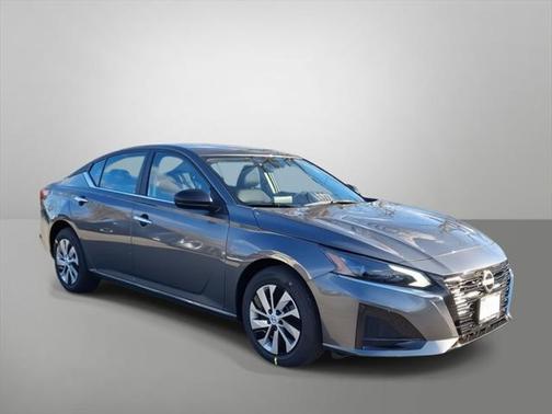 2025 Nissan Altima S FWD